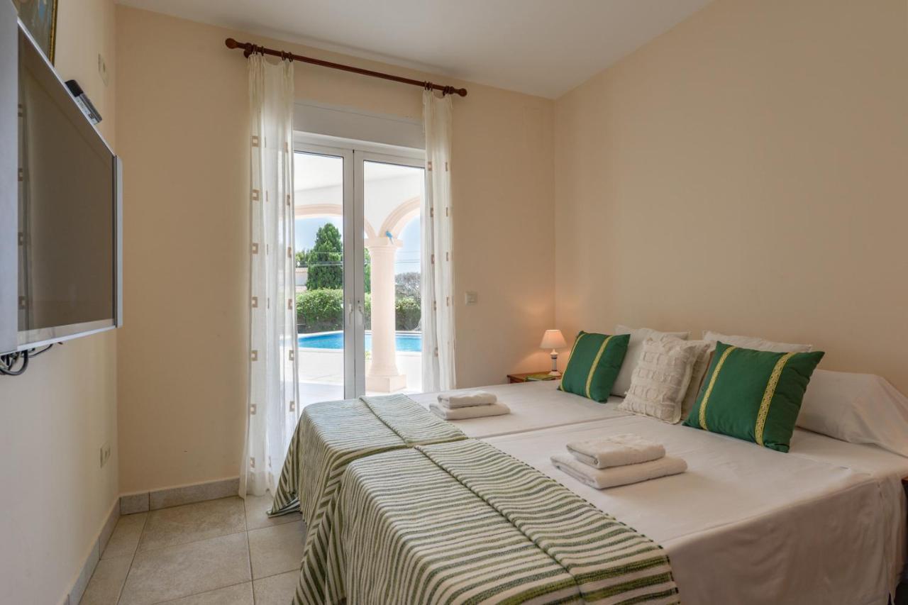 Villas Guzman - Acacias Бениса Екстериор снимка